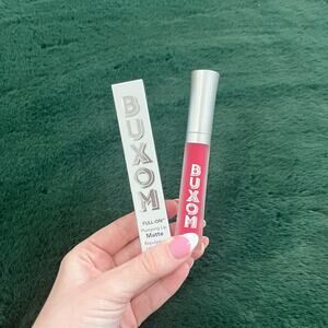 NEW Buxom Full On Plumping Matte Lip Creme in Hit the Beach Pink